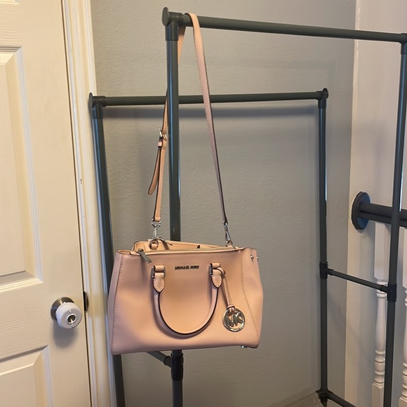 Michael Kors blush pink bag - Picture 2 of 8